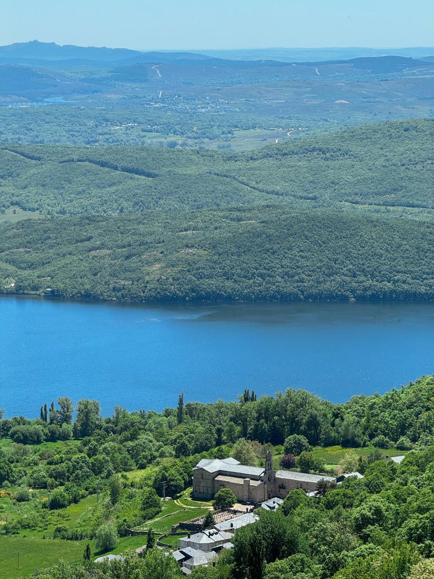 Apartamentos Sanabria Galende Екстериор снимка